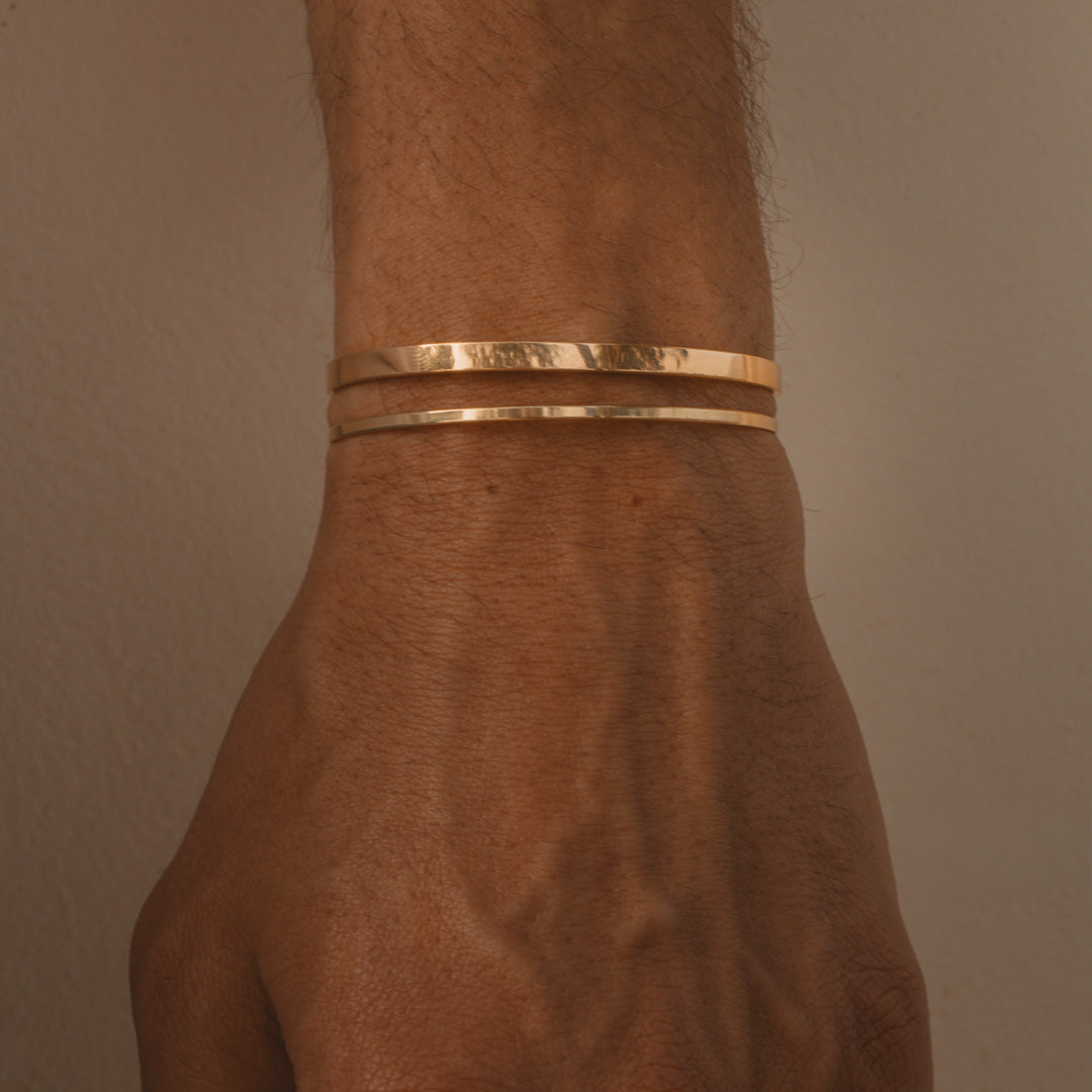 Minimal Cuff Bracelet (Gold)
