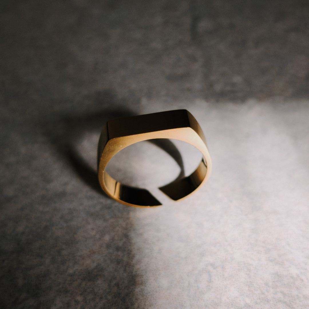 Signet Ring (Gold)