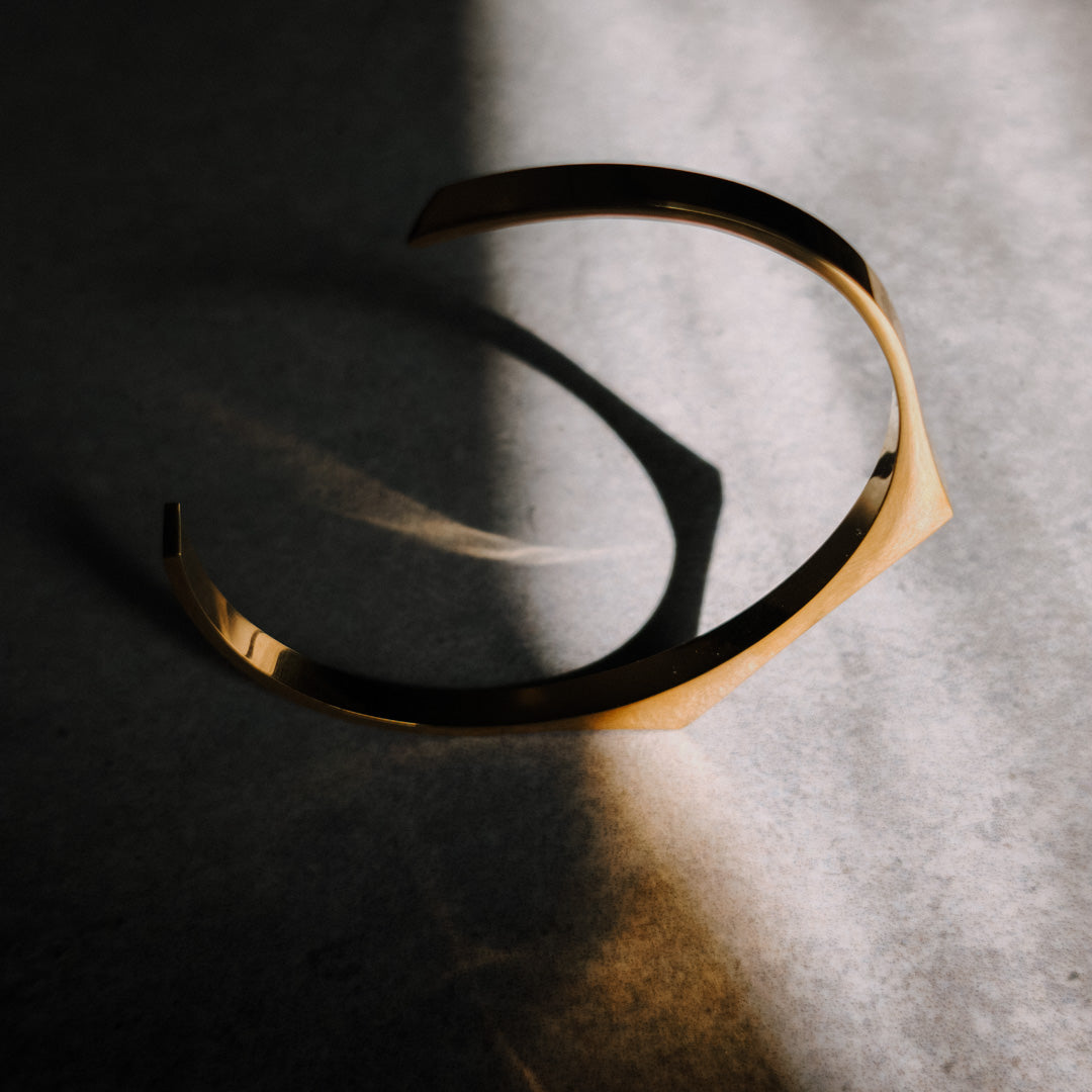 Signet Cuff Bracelet (Gold)