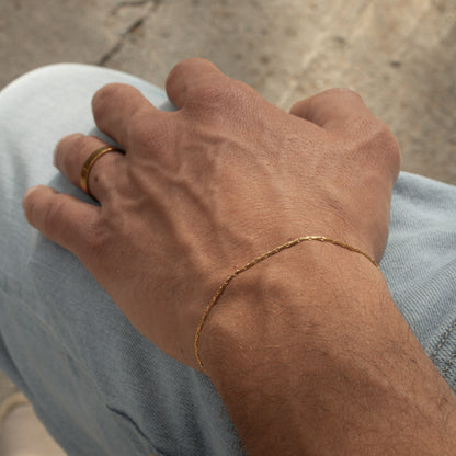 Linear Bracelet 1.3mm (Gold)