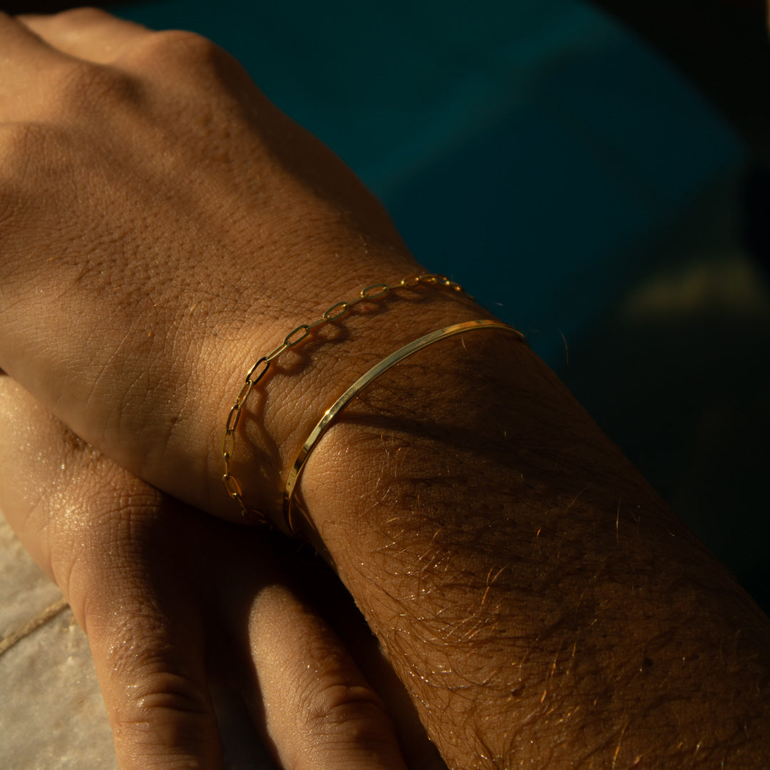 Minimal Cuff Bracelet (Gold)