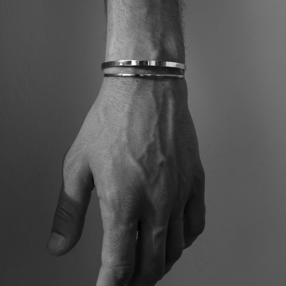 Minimal Cuff Bracelet (Silver)