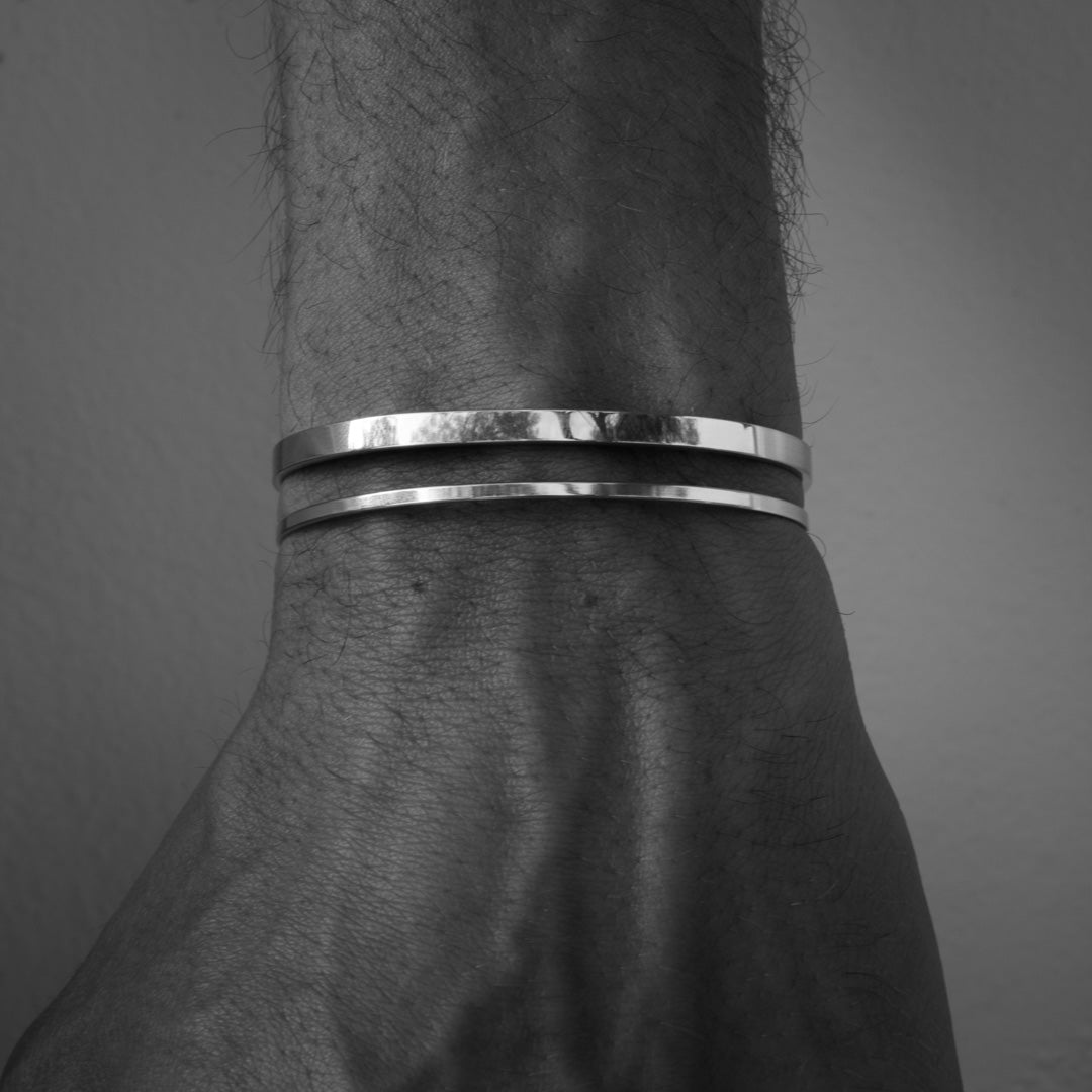 Minimal Cuff Bracelet (Silver)